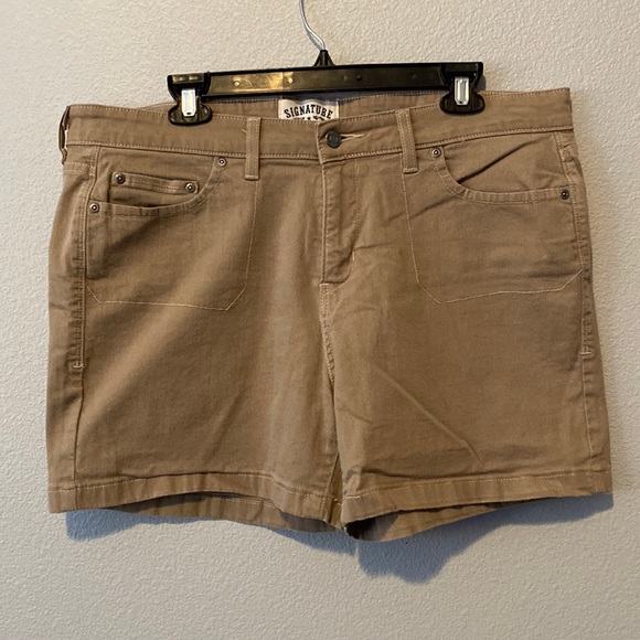 Signature by Levi Strauss Pants - Khaki Stretch Denim Shorts Size 16